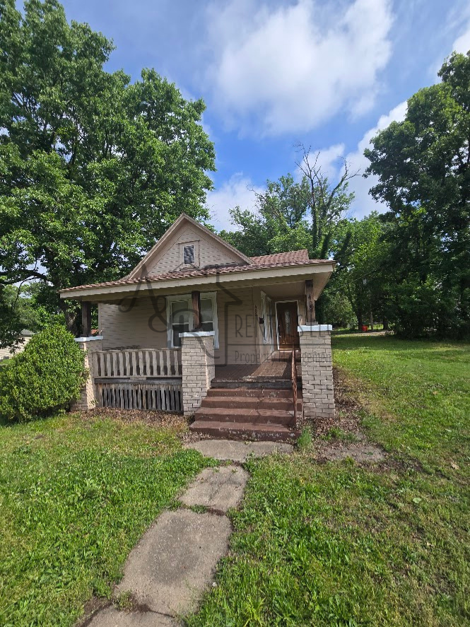 408 W 4th ST
