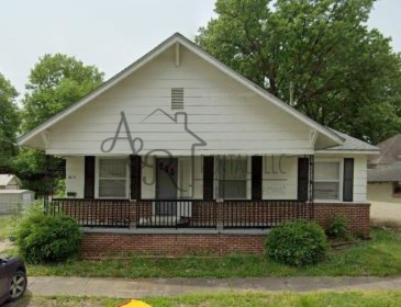302 E Kansas
