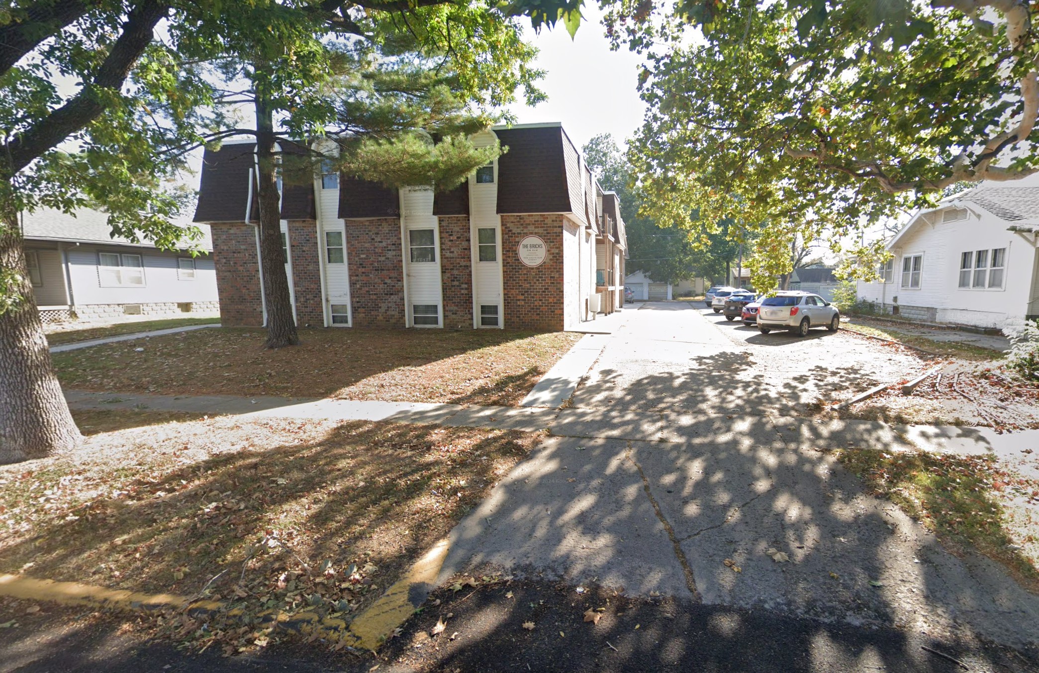 1905 South Elm Street - 5